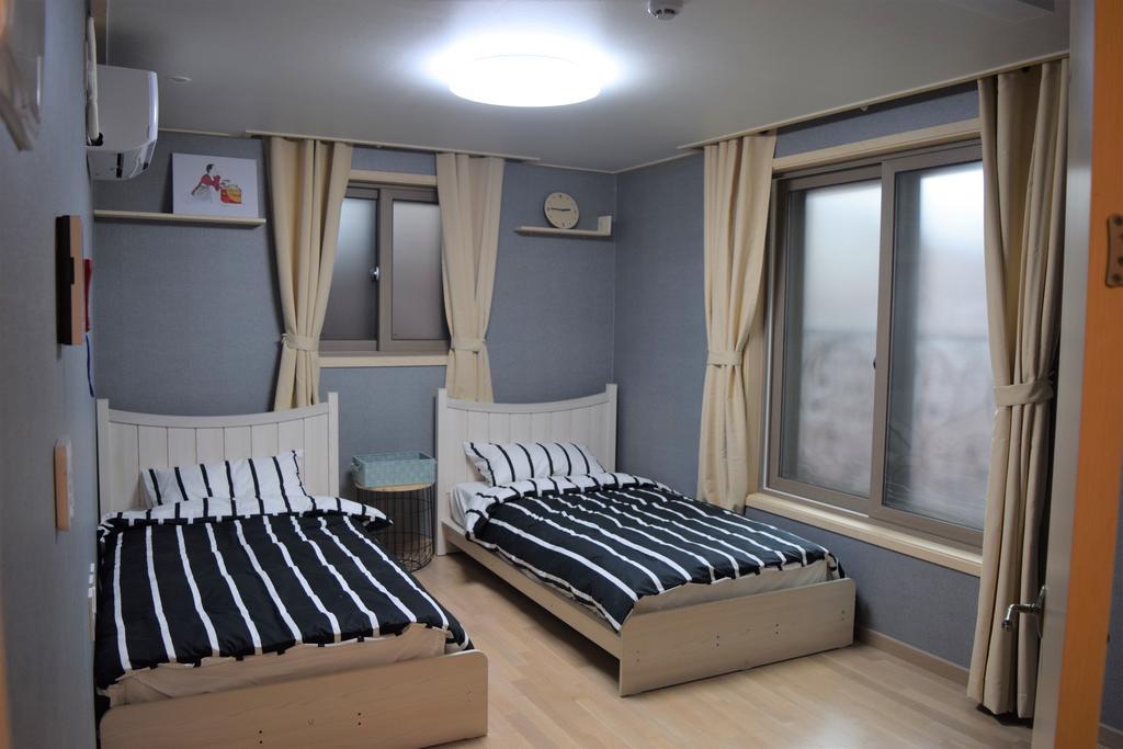 Red Stone Guesthouse โซล ภายนอก รูปภาพ