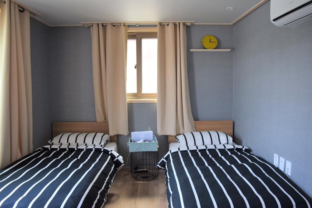 Red Stone Guesthouse โซล ภายนอก รูปภาพ